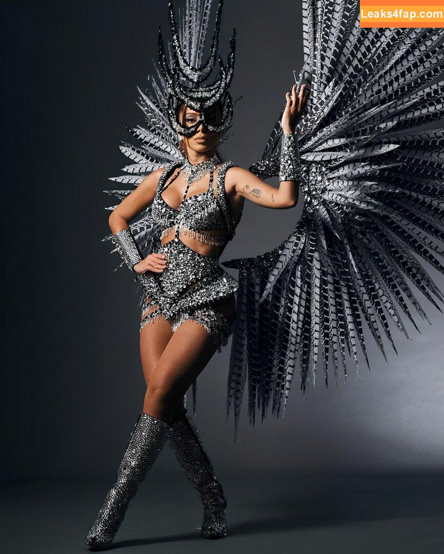 Anitta / AnittaOficial / https: слитое фото фото #0621