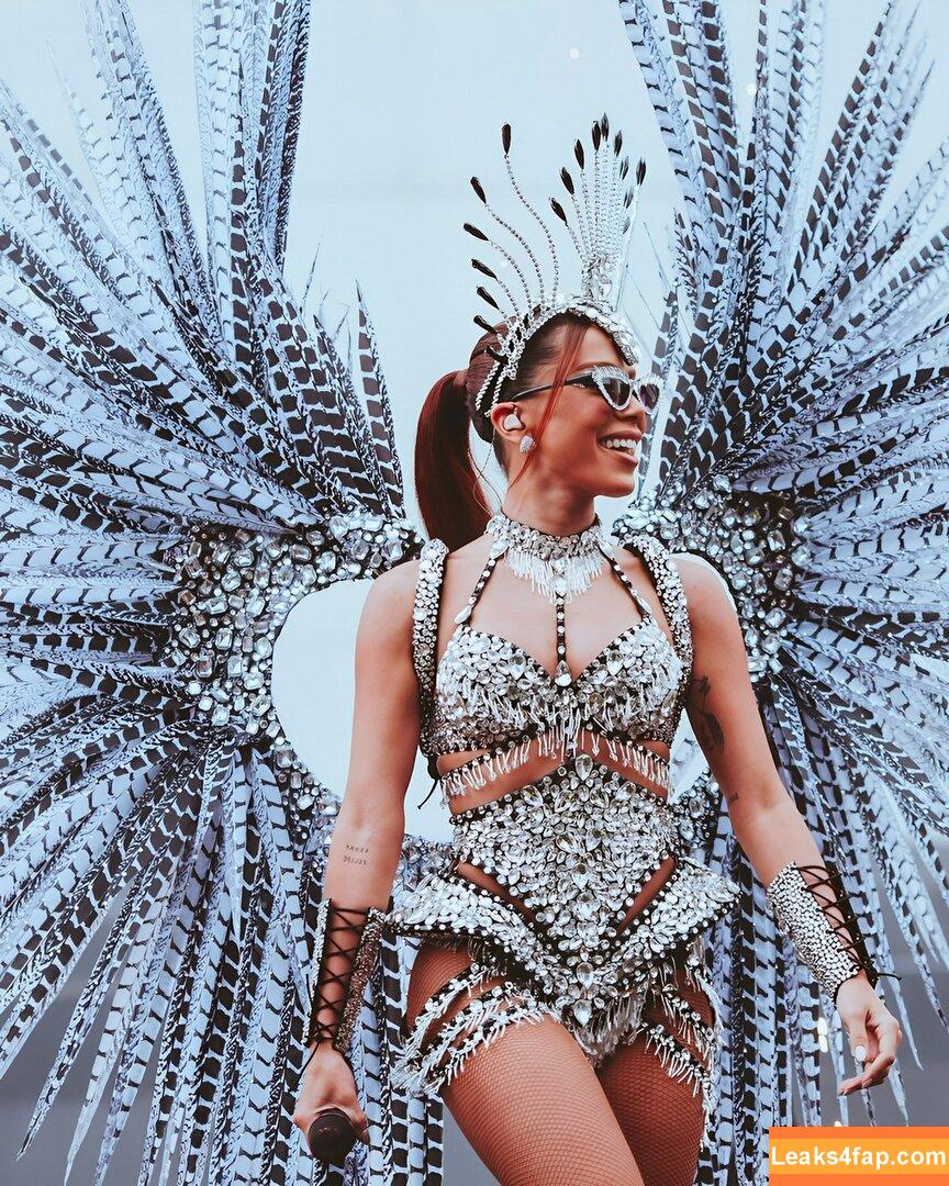 Anitta / AnittaOficial / https: leaked photo photo #0624