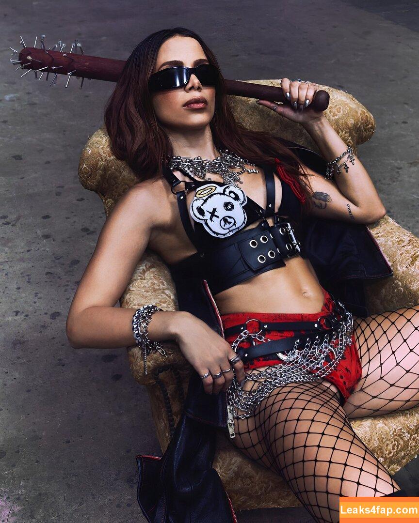 Anitta / AnittaOficial / https: слитое фото фото #0853