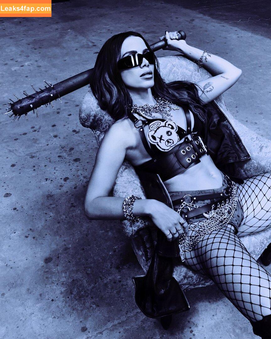 Anitta / AnittaOficial / https: слитое фото фото #0856