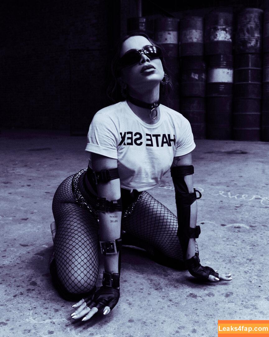 Anitta / AnittaOficial / https: слитое фото фото #0860