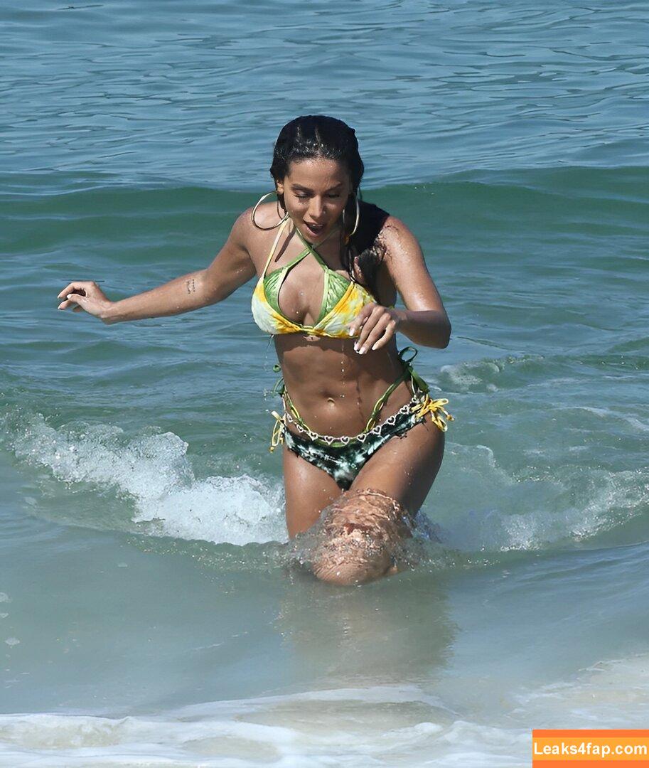 Anitta /  слитое фото фото #0890