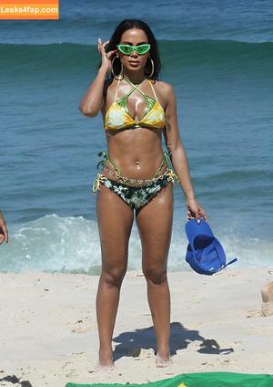 Anitta фото #0886