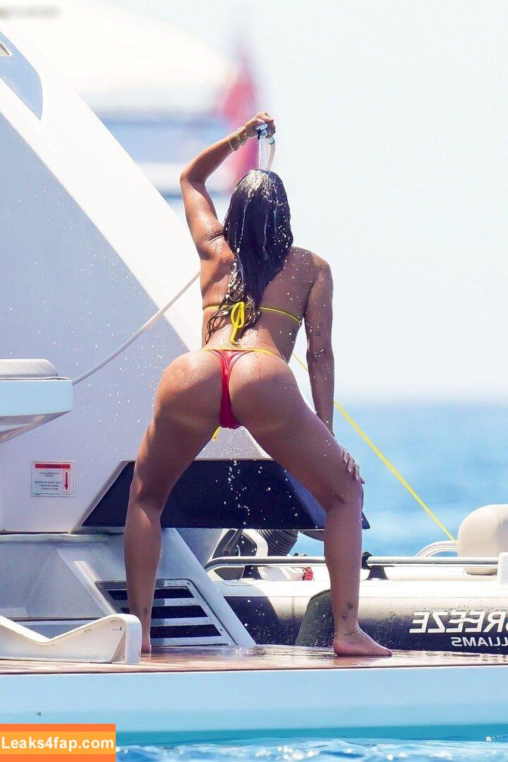 Anitta /  слитое фото фото #1077