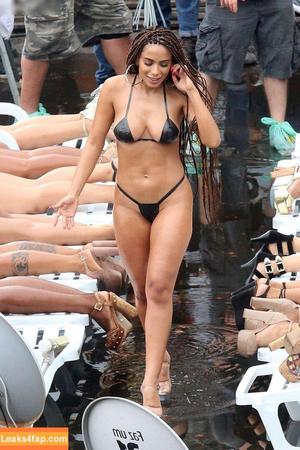 Anitta фото #1165