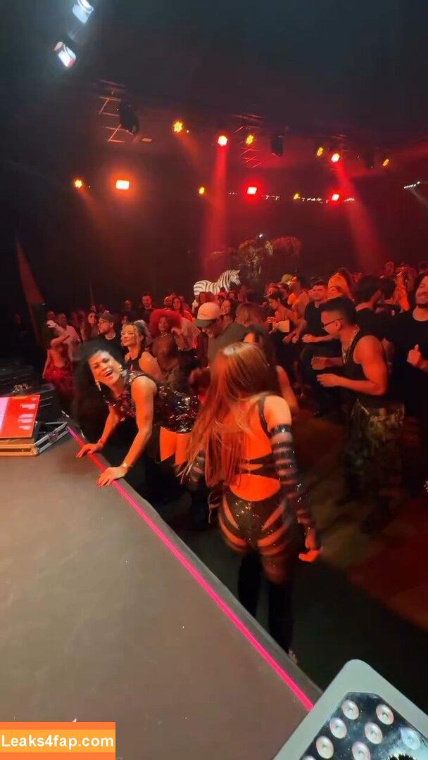 Anitta / AnittaOficial / https: слитое фото фото #2332