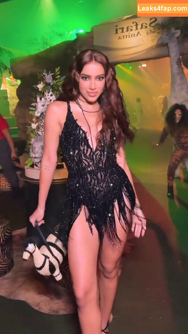 Anitta / AnittaOficial / https: слитое фото фото #2334