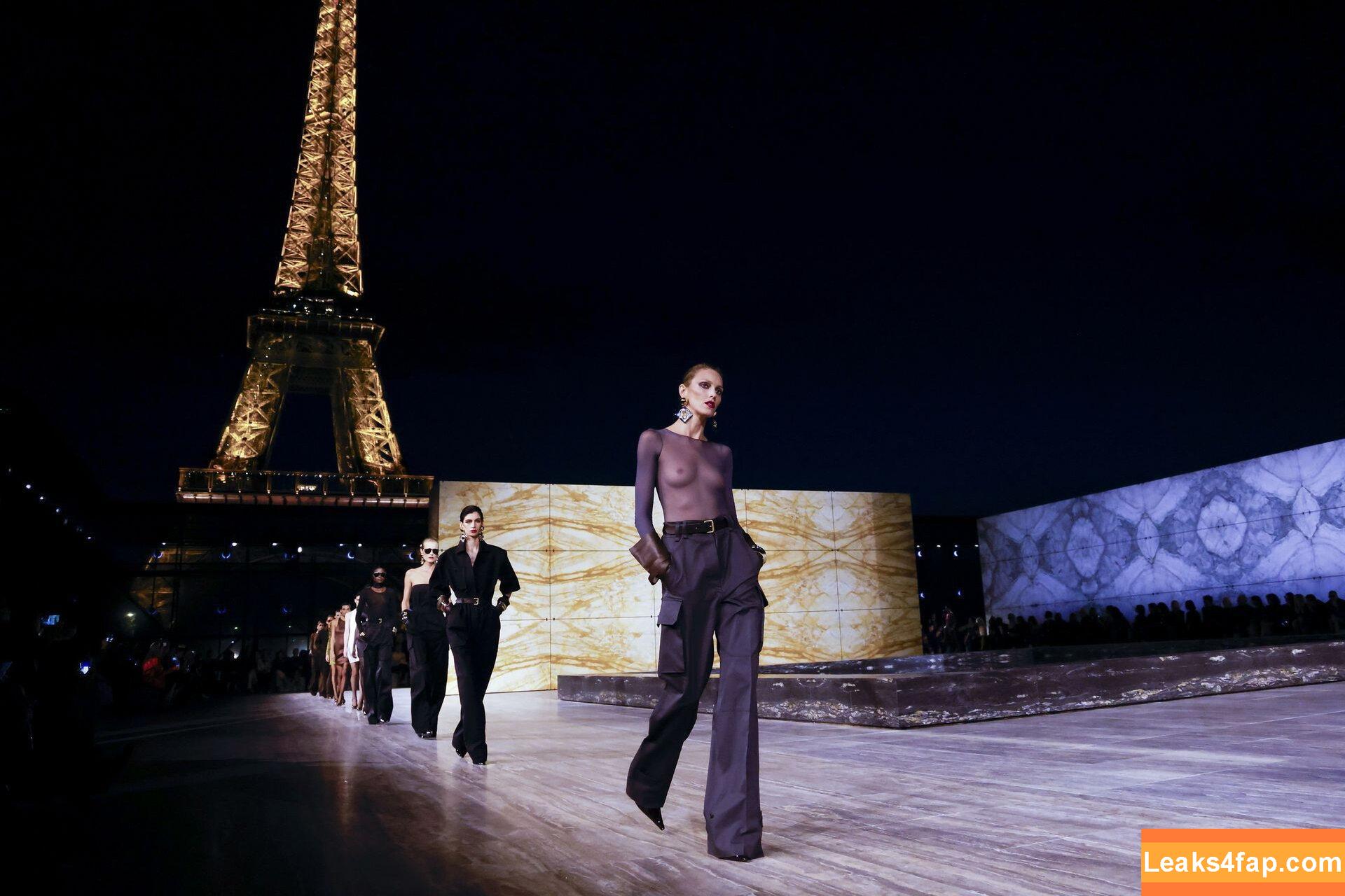 Anja Rubik / anja_rubik leaked photo photo #0379