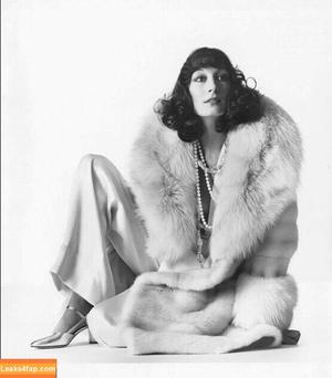 Anjelica Huston photo #0023