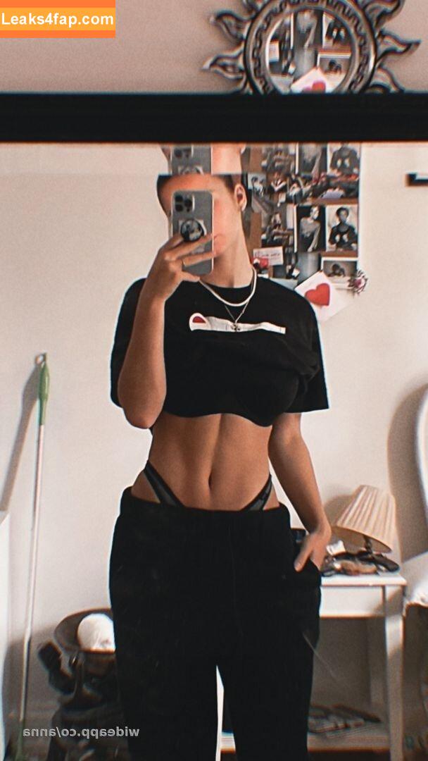 Anna Arevalo / anamile / anna.are / anna.are_ leaked photo photo #0221