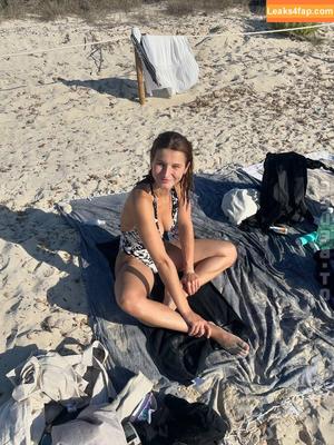 Anna Arevalo photo #0294