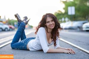 Anna Blossom photo #0041