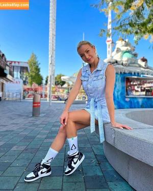 Anna-Carina Woitschack photo #0047