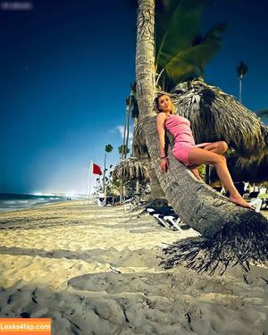 Anna-Carina Woitschack photo #0054