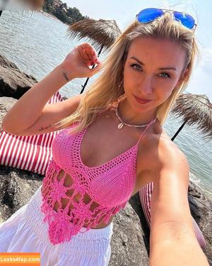 Anna-Carina Woitschack photo #0076