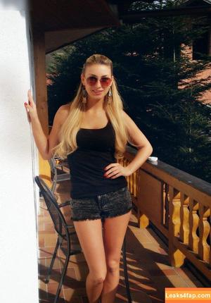 Anna-Carina Woitschack photo #0090