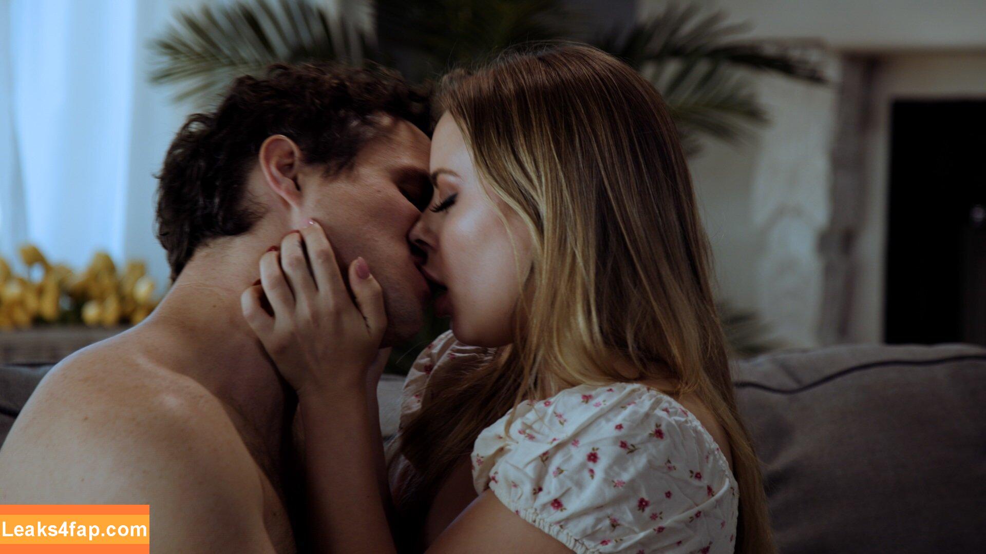 Anna Claire Clouds / annaclairecloud / annaclairecloudstv leaked photo photo #1017