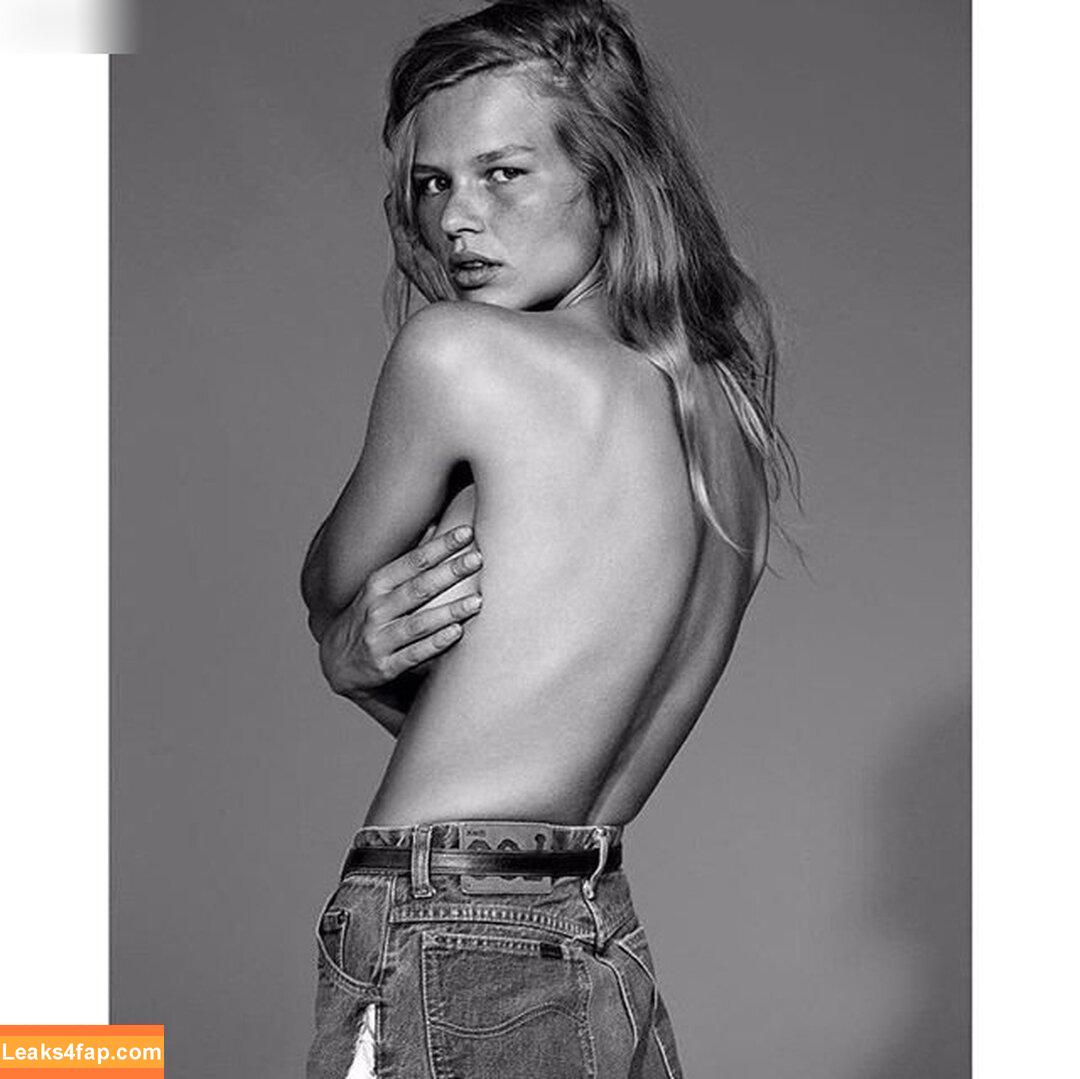 Anna Ewers / annaewers leaked photo photo #0046