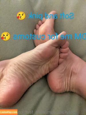 anna_feet_crush_vore photo #0011