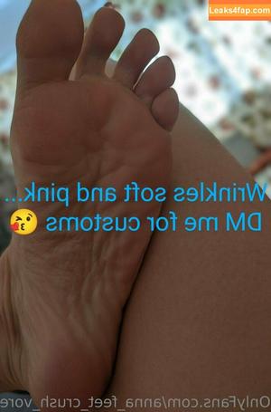 anna_feet_crush_vore photo #0038