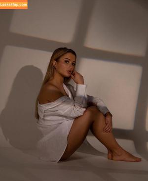 Anna Hafner photo #0058