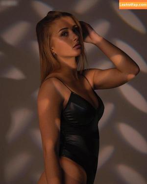 Anna Hafner photo #0063