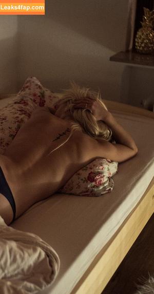 Anna Hafner photo #0100