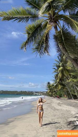 Anna Hafner photo #0137