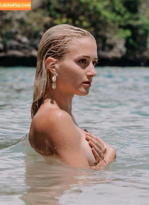 Anna Hafner photo #0163