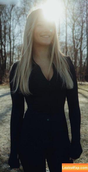 Anna Hafner photo #0243