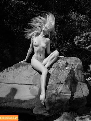 Anna Ioannova photo #0374