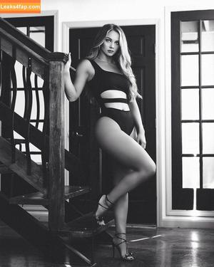 Anna Jay photo #0170