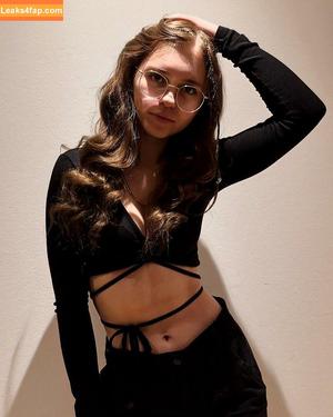 Anna Kauer photo #0004