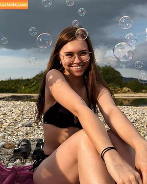 Anna Kauer photo #0007