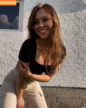 Anna Kauer photo #0028