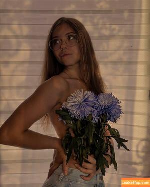 Anna Kauer photo #0032