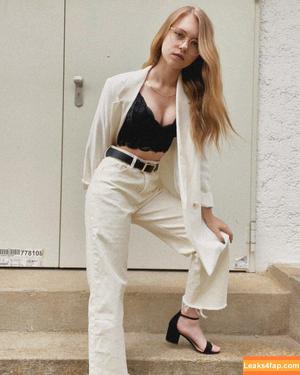 Anna Kauer photo #0040