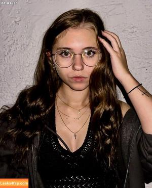 Anna Kauer photo #0079