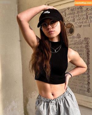 Anna Kauer photo #0095