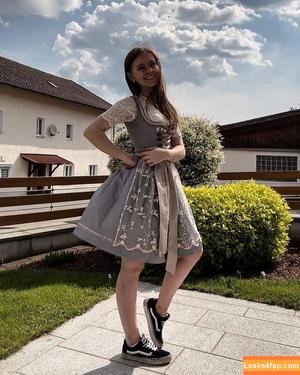 Anna Kauer photo #0108