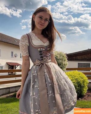 Anna Kauer photo #0109