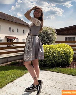 Anna Kauer photo #0114