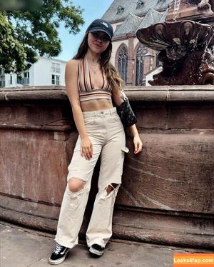 Anna Kauer photo #0137