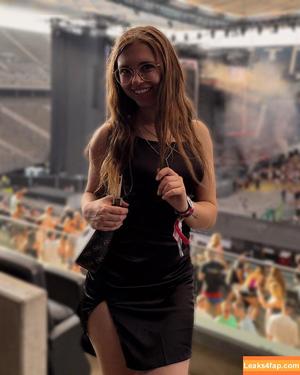 Anna Kauer photo #0147