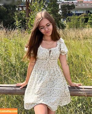 Anna Kauer photo #0151