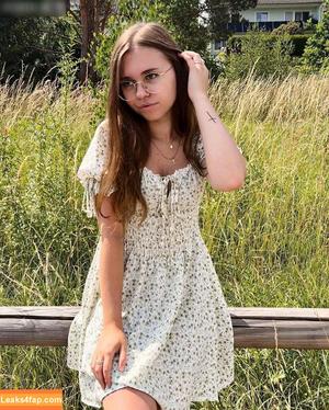 Anna Kauer photo #0153