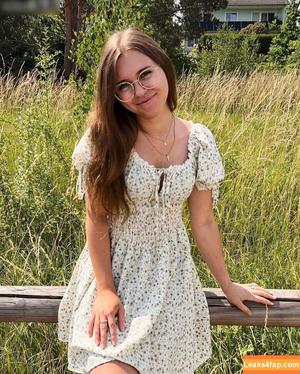 Anna Kauer photo #0156