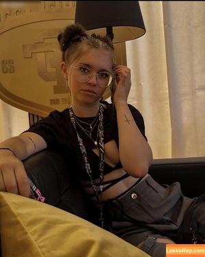 Anna Kauer photo #0183