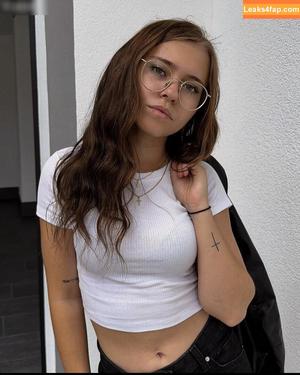 Anna Kauer photo #0186