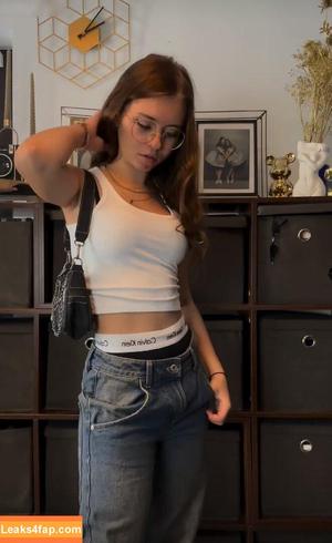 Anna Kauer photo #0195